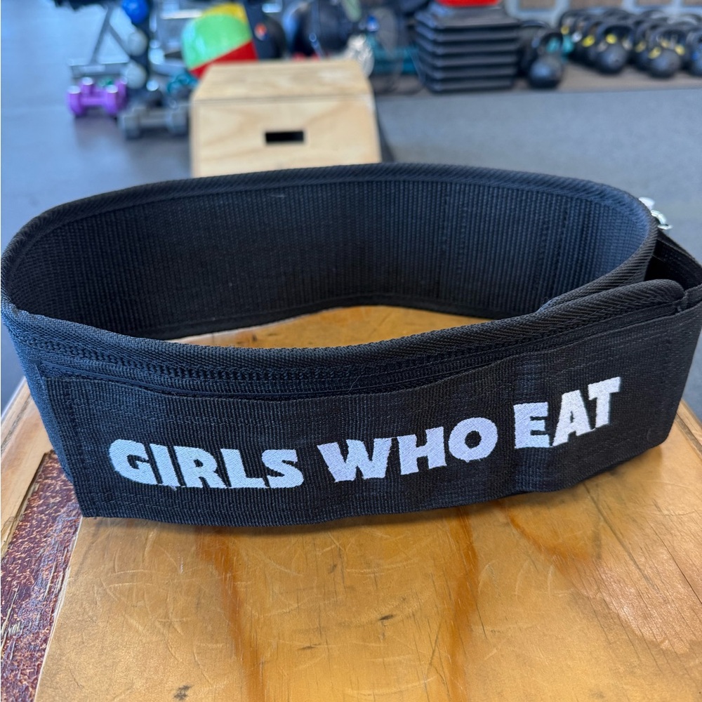 Girls Who Eat velcro self-locking weight lifting belt